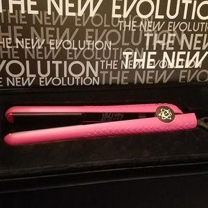 Evalectric 1.25" straightener